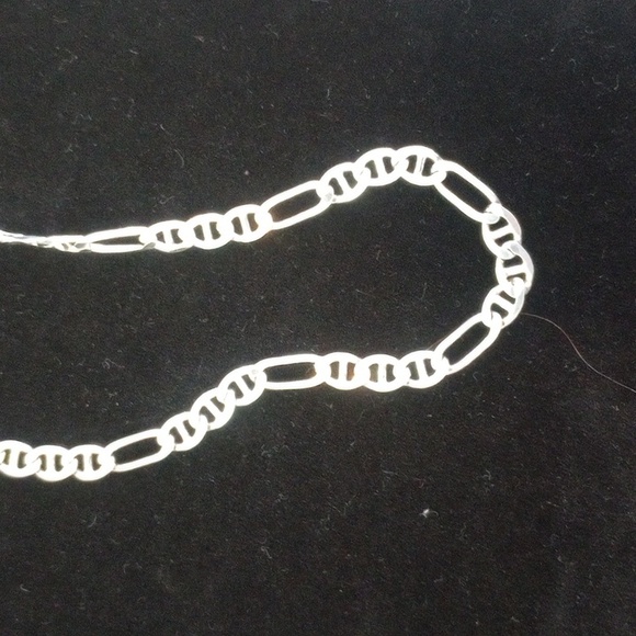 Silver Chain - Picture 2 of 3